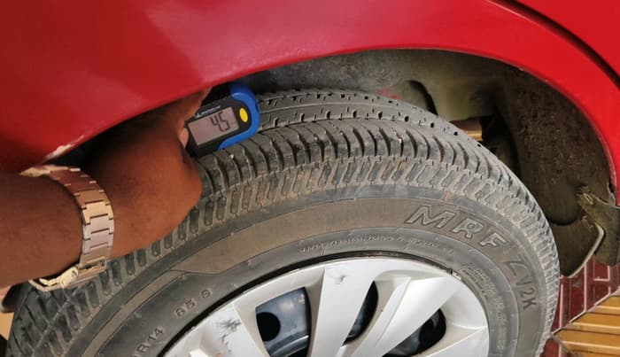 2024 Maruti Swift VXi, Petrol, Manual, 43,529 km, tyre