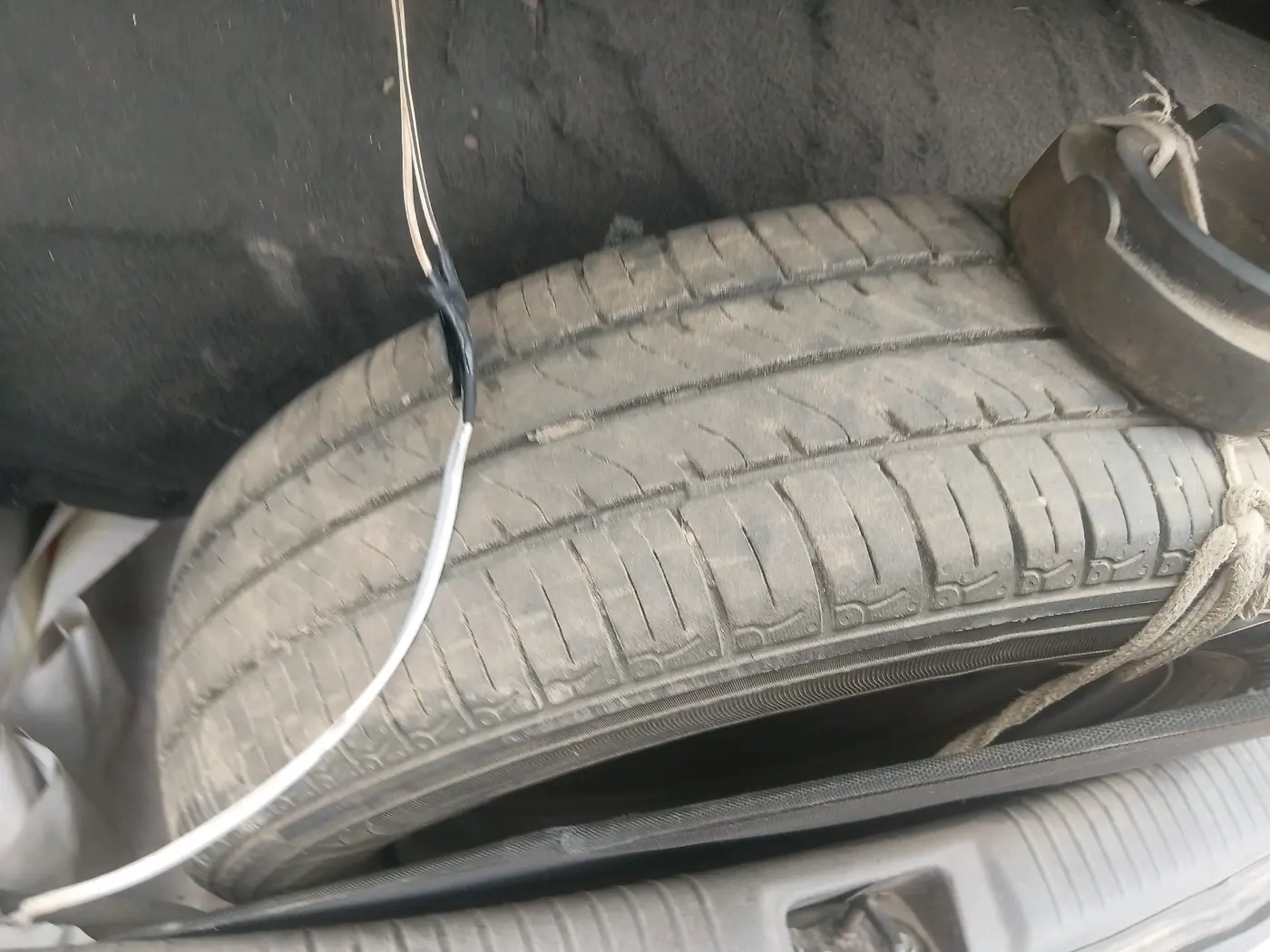 2011 Hyundai Santro Xing GL, CNG, Manual, 89,257 km, tyre