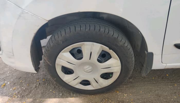 2014 Maruti Wagon R 1.0 VXI, CNG, Manual, 82,263 km, tyre