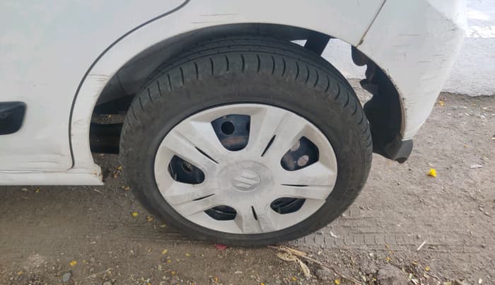 2014 Maruti Wagon R 1.0 VXI, CNG, Manual, 82,263 km, tyre