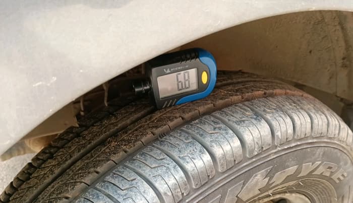 2020 Maruti Eeco 7 STR, CNG, Manual, 51,761 km, tyre