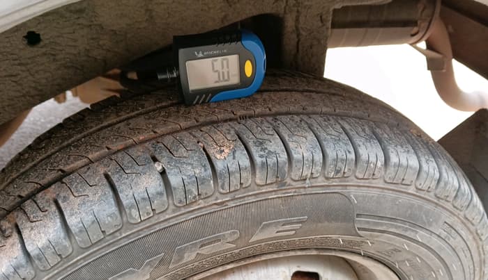 2020 Maruti Eeco 7 STR, CNG, Manual, 51,761 km, tyre