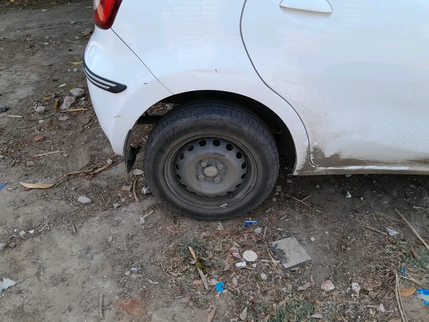 2017 Datsun Go T, Petrol, Manual, 83,456 km, tyre
