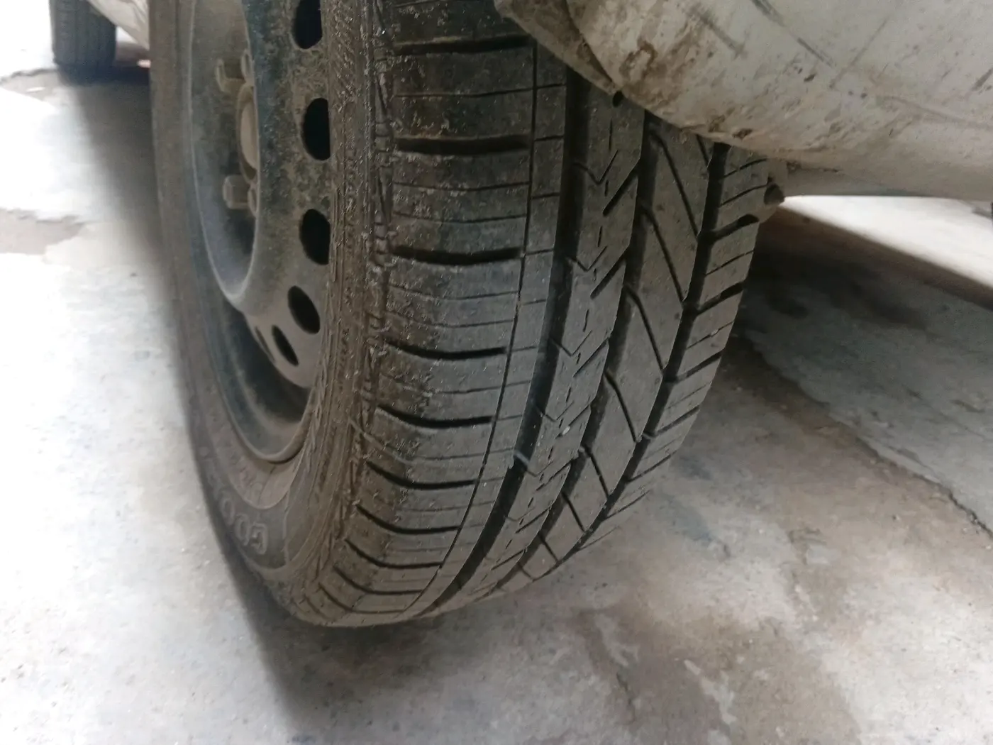 2012 Maruti Wagon R 1.0 VXI, Petrol, Manual, 63,179 km, tyre