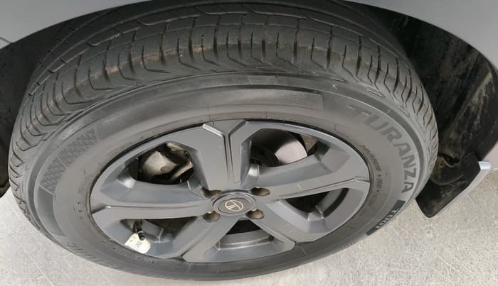 2023 Tata NEXON XZ PLUS PETROL SUNROOF DARK EDITION, Petrol, Manual, 24,925 km, tyre