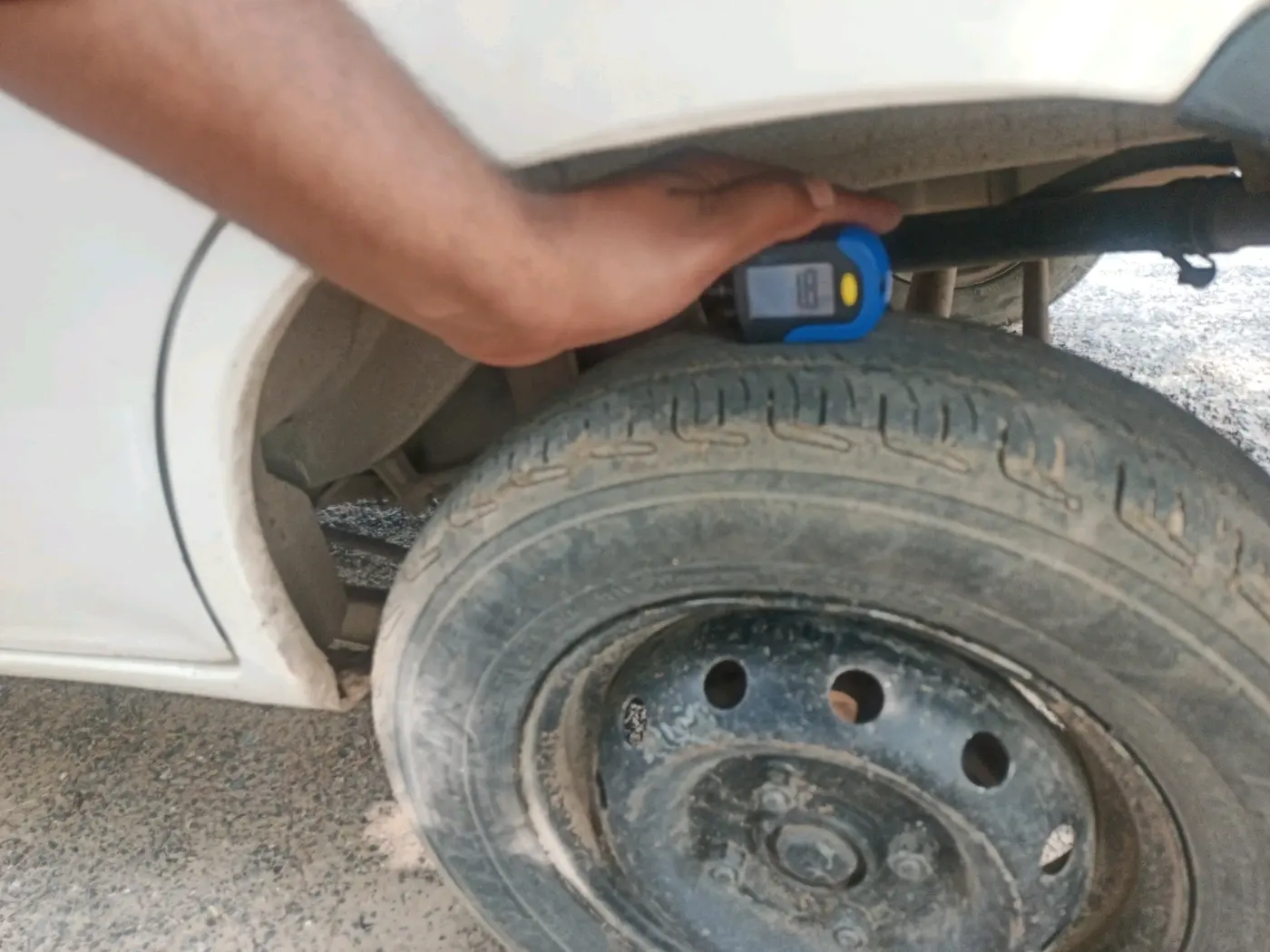 2011 Maruti Alto LXI, CNG, Manual, 1,03,656 km, tyre