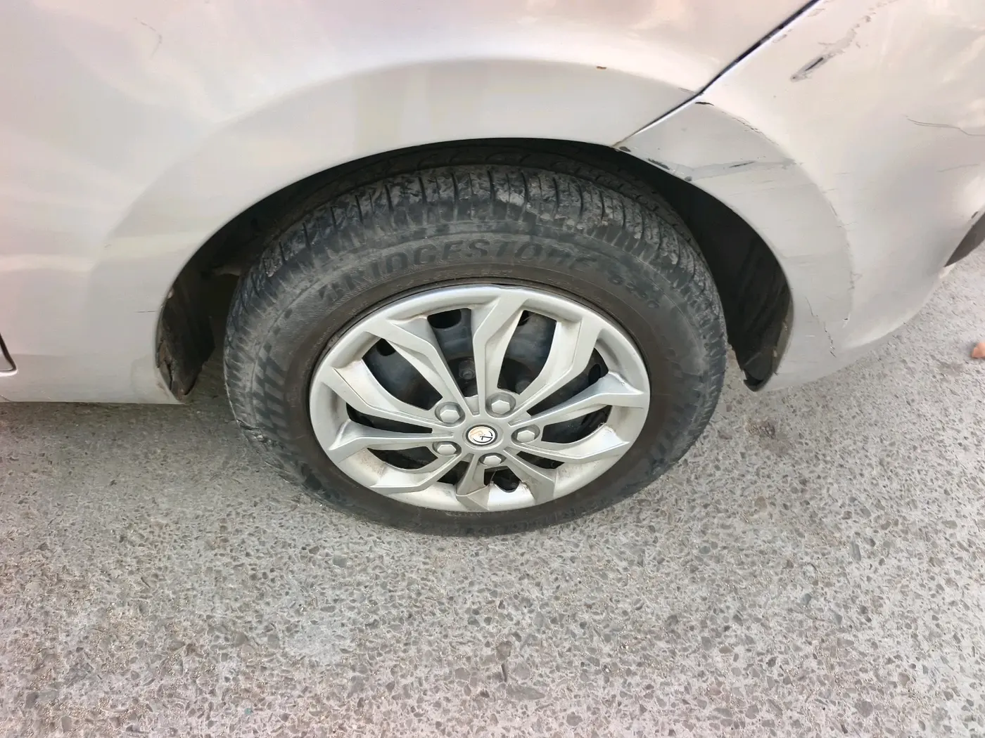 2015 Tata Bolt XMS REVOTRON, Petrol, Manual, 65,043 km, tyre