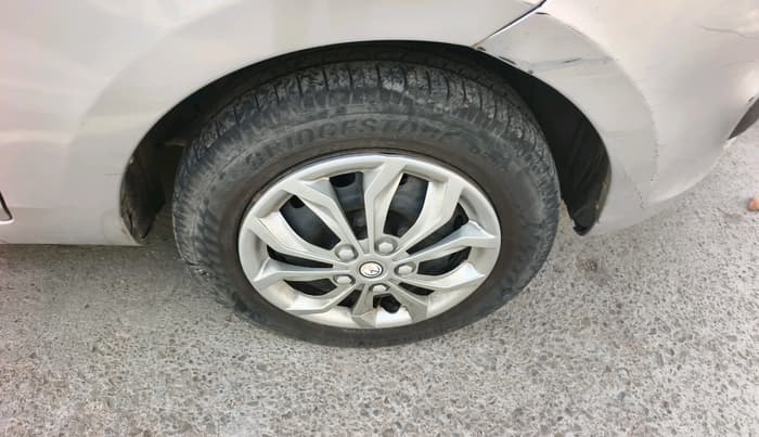 2015 Tata Bolt XMS REVOTRON, Petrol, Manual, 65,043 km, tyre