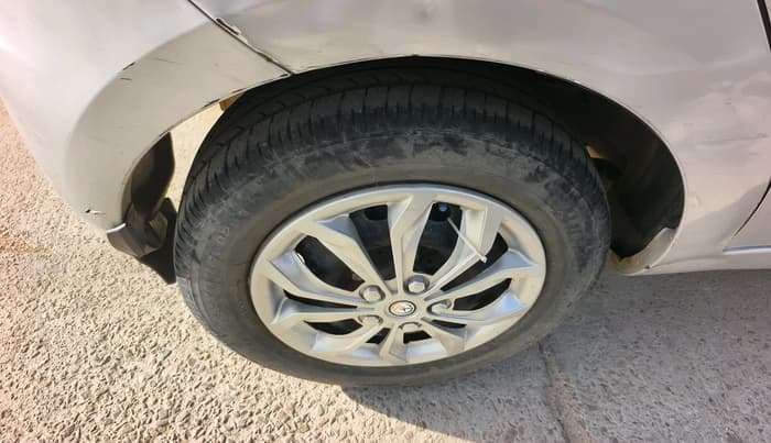 2015 Tata Bolt XMS REVOTRON, Petrol, Manual, 65,043 km, tyre