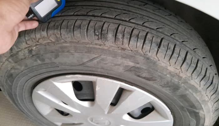 2013 Maruti Swift Dzire VDI, Diesel, Manual, 1,42,209 km, tyre