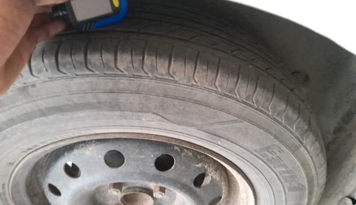 2013 Maruti Swift Dzire VDI, Diesel, Manual, 1,42,209 km, tyre