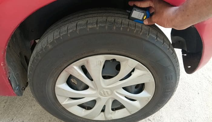 2008 Maruti Swift VDI, Diesel, Manual, 1,42,231 km, tyre