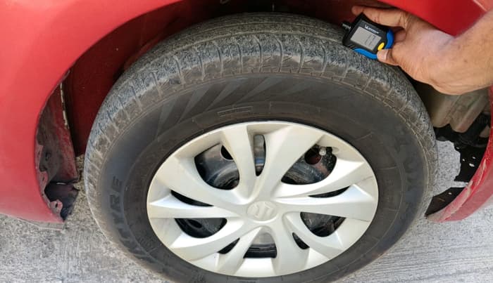 2008 Maruti Swift VDI, Diesel, Manual, 1,42,231 km, tyre