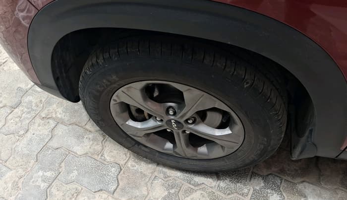 2022 KIA SELTOS HTK PLUS 1.5, Petrol, Manual, 16,783 km, tyre