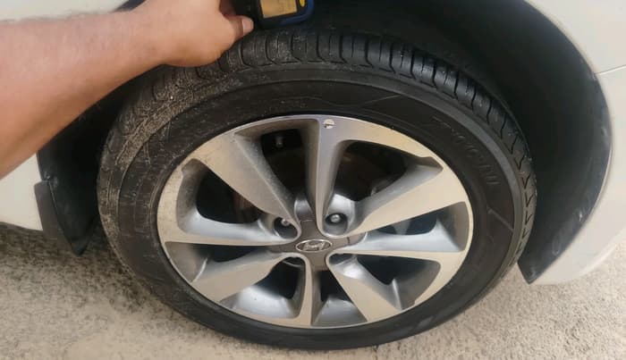 2017 Hyundai Elite i20 ASTA 1.2 (O), Petrol, Manual, 34,884 km, tyre