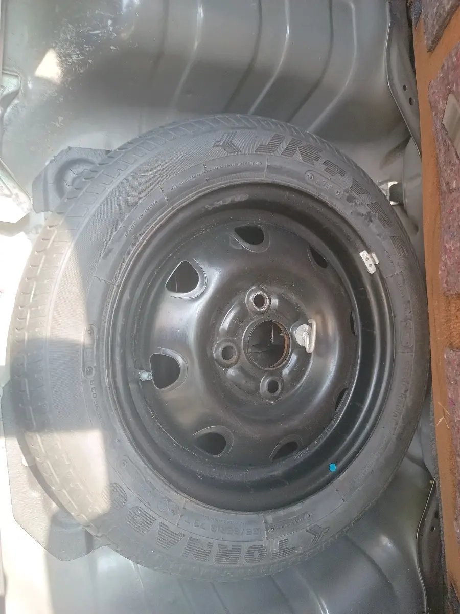 2018 Maruti Alto K10 VXI (O) AMT, Petrol, Automatic, 30,636 km, tyre
