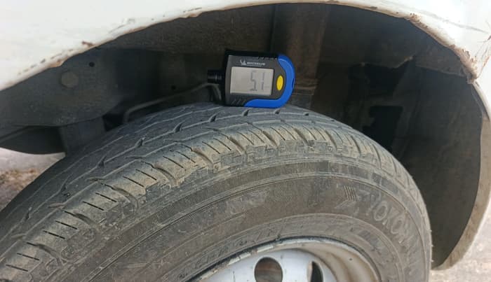 2013 Hyundai Eon D-LITE+, Petrol, Manual, 1,15,168 km, tyre
