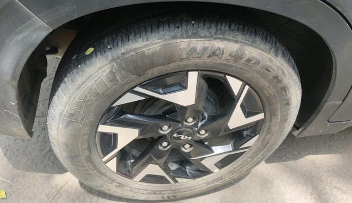 2022 KIA SONET GTX PLUS 1.0 DCT, Petrol, Automatic, 42,871 km, tyre
