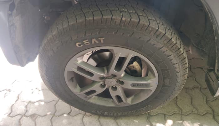2022 Mahindra Thar LX PETROL HT 4WD AT, Petrol, Automatic, 13,525 km, tyre