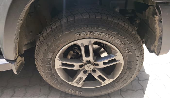 2022 Mahindra Thar LX PETROL HT 4WD AT, Petrol, Automatic, 13,525 km, tyre