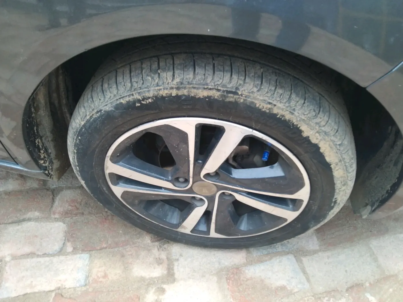 2022 Tata ALTROZ XZ PETROL, Petrol, Manual, 61,162 km, tyre