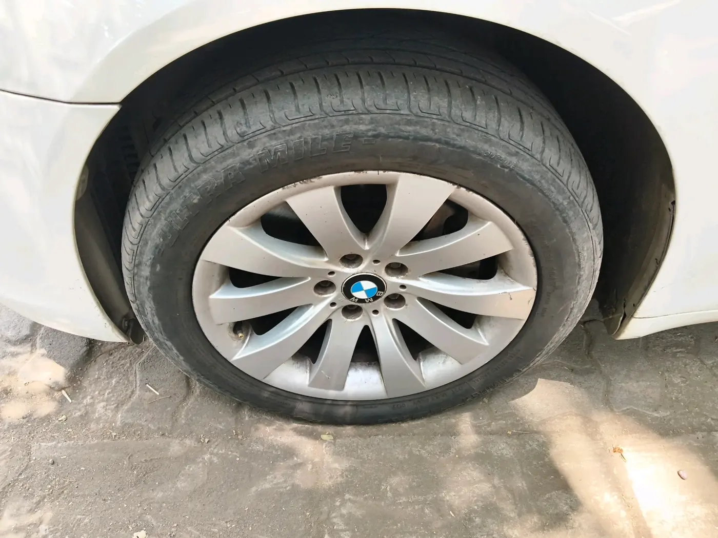2011 BMW 7 Series 730Ld, Diesel, Automatic, 67,446 km, tyre