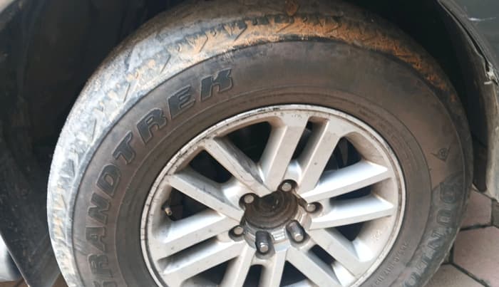 2013 Toyota Fortuner 3.0 4X2 AT, Diesel, Automatic, 1,13,150 km, tyre