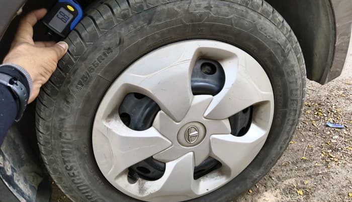 2017 Tata Tiago XT PETROL, Petrol, Manual, 41,878 km, tyre