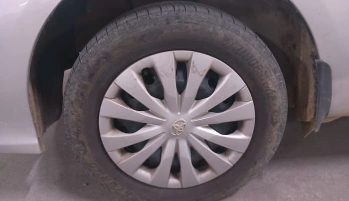 2016 Toyota Etios Liva GD, Diesel, Manual, 2,82,948 km, tyre