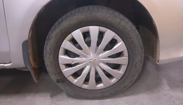 2016 Toyota Etios Liva GD, Diesel, Manual, 2,82,948 km, tyre