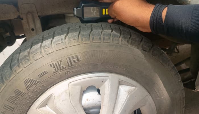 2011 Maruti Alto LXI, CNG, Manual, 1,03,504 km, tyre