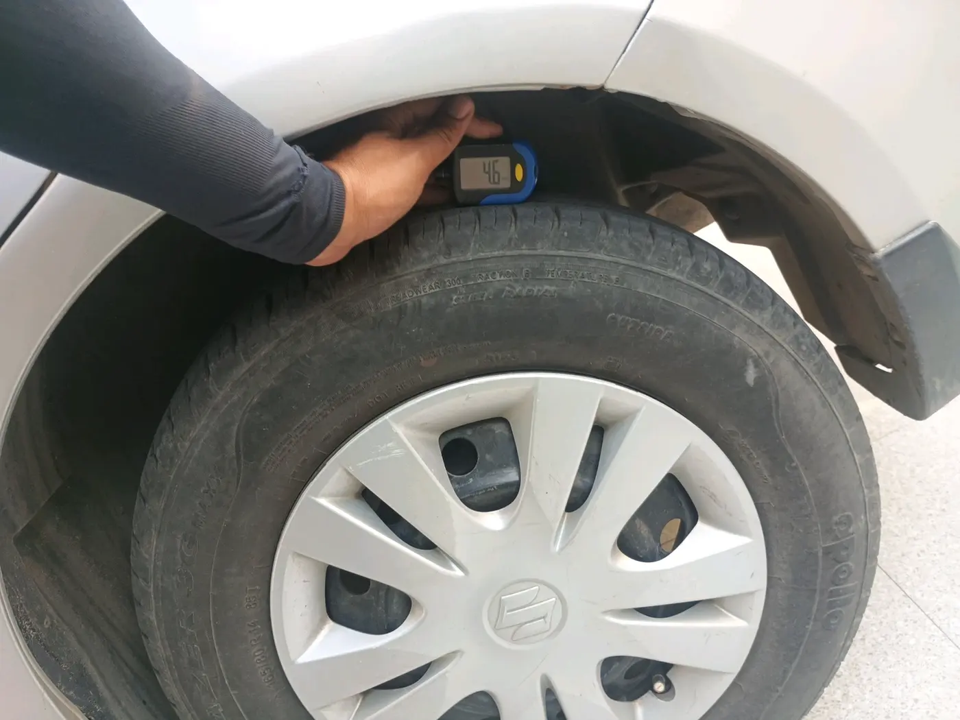 2012 Maruti Swift Dzire VXI, Petrol, Manual, 1,14,874 km, tyre