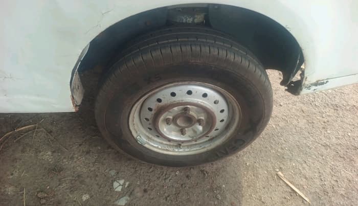 2012 Tata Venture GX 8 STR, Diesel, Manual, 2,50,263 km, tyre