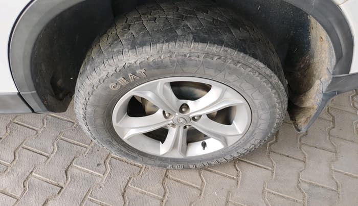 2022 Tata Harrier XTA 2.0L KRYOTEC PLUS, Diesel, Automatic, 95,003 km, tyre