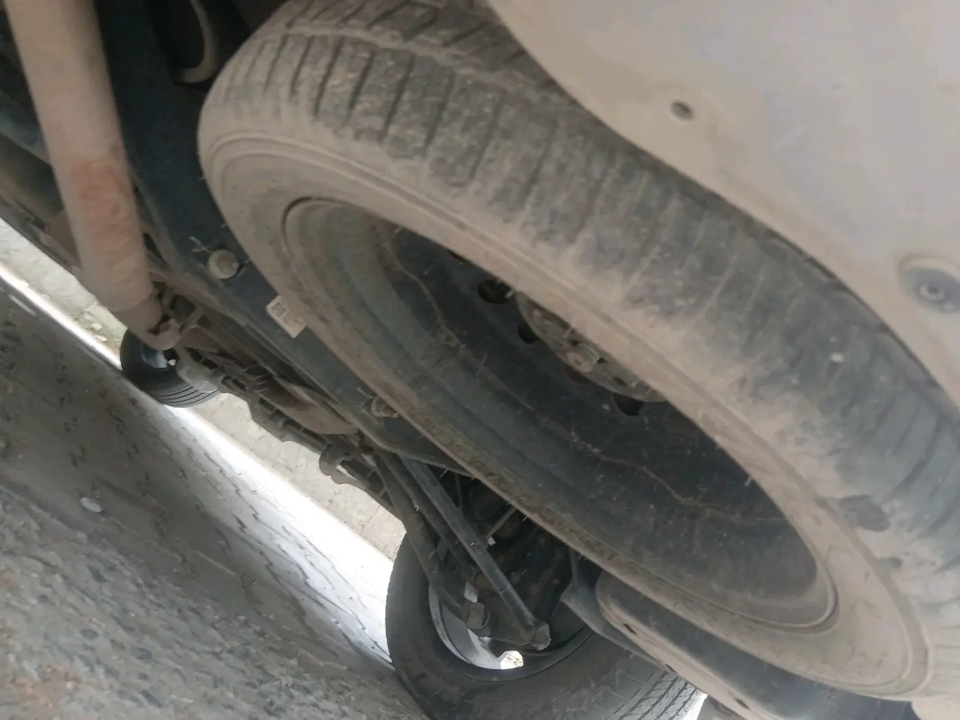 2023 Jeep MERIDIAN LIMITED (O) 4X2 AT, Diesel, Automatic, 60,858 km, tyre