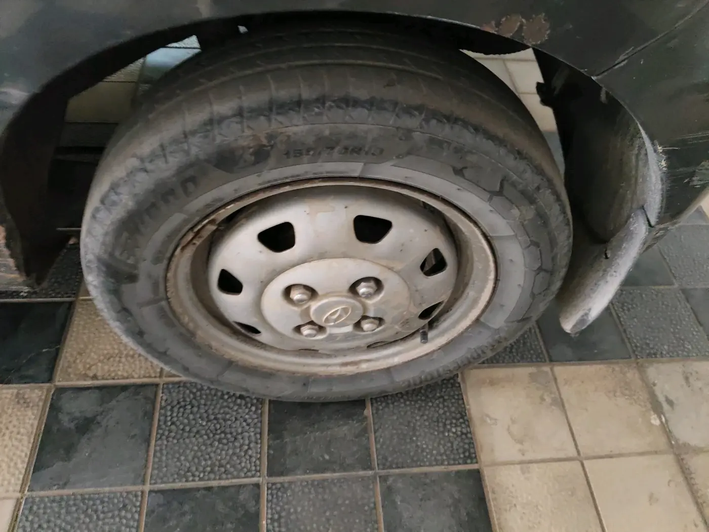2008 Hyundai Santro Xing GLS, Petrol, Manual, 1,12,494 km, tyre