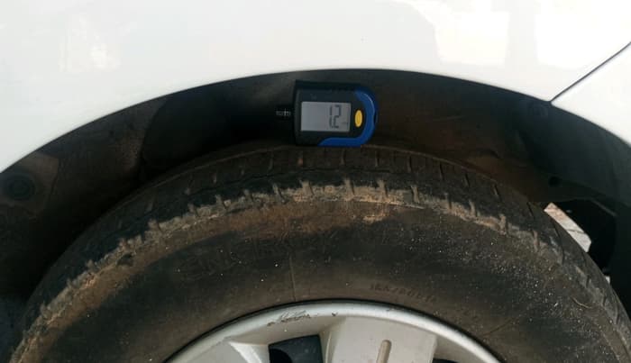 2010 Hyundai i10 MAGNA 1.2, Petrol, Manual, 1,28,547 km, tyre