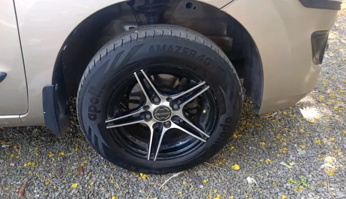 2015 Maruti Wagon R 1.0 LXI CNG, CNG, Manual, 1,29,198 km, tyre