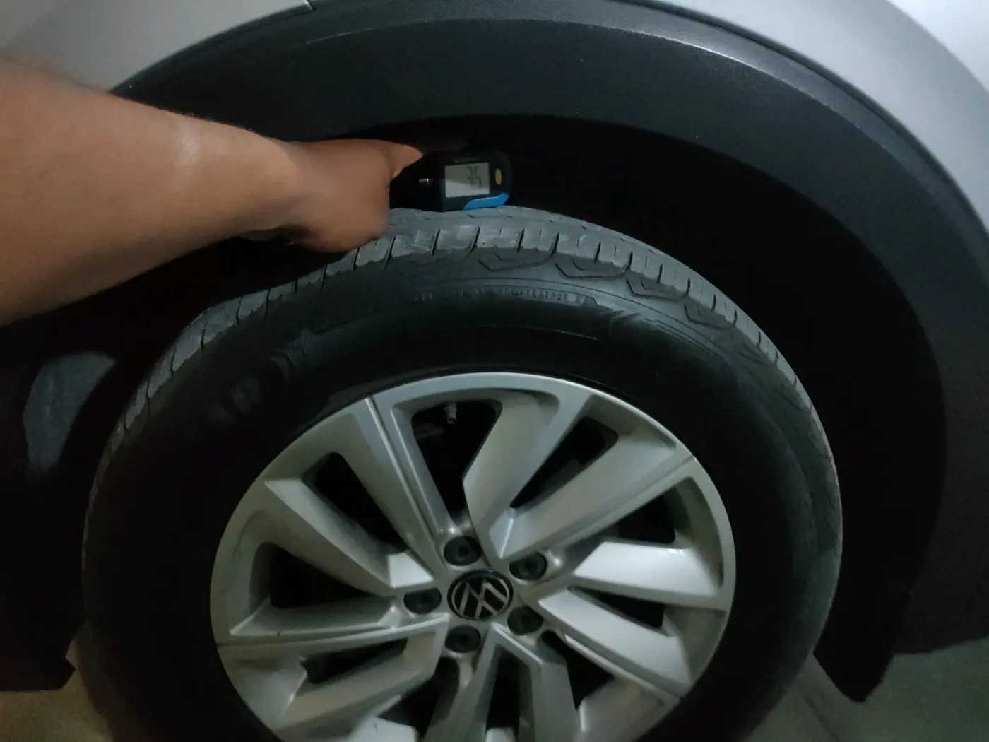 2022 Volkswagen TAIGUN HIGHLINE 1.0 TSI MT, Petrol, Manual, 36,500 km, tyre