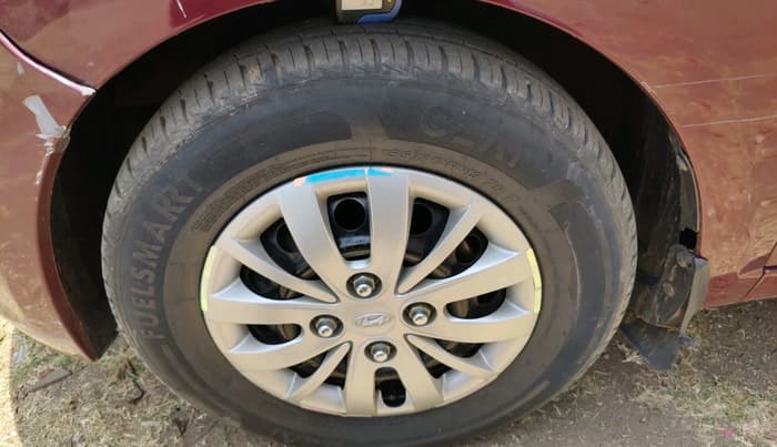 2015 Hyundai i10 SPORTZ 1.1, Petrol, Manual, 51,790 km, tyre