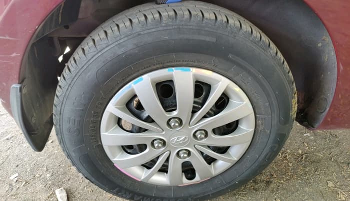 2015 Hyundai i10 SPORTZ 1.1, Petrol, Manual, 51,790 km, tyre