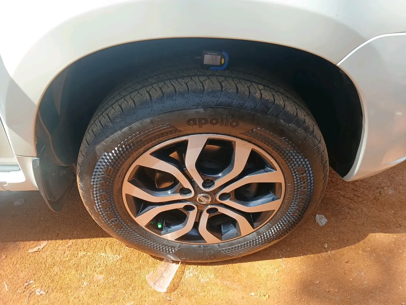 2016 Nissan Terrano XV D THP PREMIUM 110 PS, Diesel, Manual, 1,99,816 km, tyre