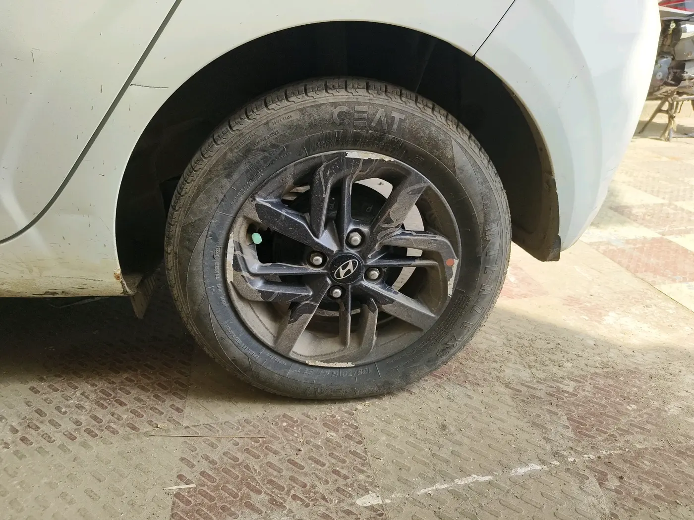 2021 Hyundai GRAND I10 NIOS SPORTZ 1.2 KAPPA VTVT CNG, CNG, Manual, 1,03,510 km, tyre
