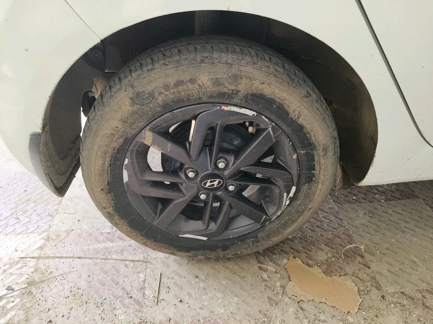 2021 Hyundai GRAND I10 NIOS SPORTZ 1.2 KAPPA VTVT CNG, CNG, Manual, 1,03,510 km, tyre