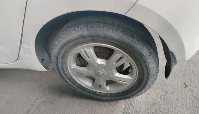 2009 Hyundai i20 ASTA 1.2, Petrol, Manual, 1,06,775 km, tyre