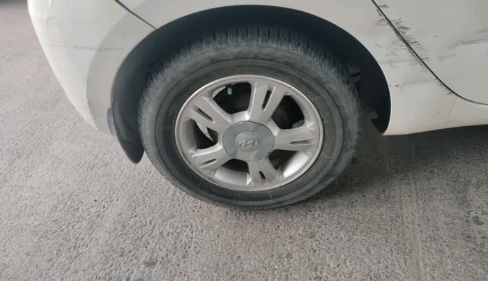 2009 Hyundai i20 ASTA 1.2, Petrol, Manual, 1,06,775 km, tyre