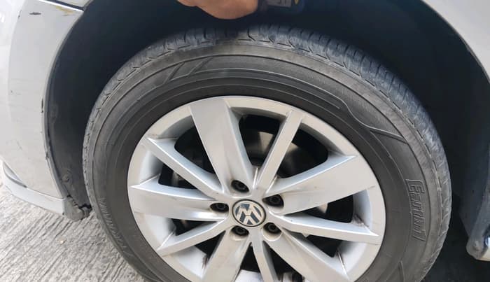 2016 Volkswagen Ameo HIGHLINE1.2L, Petrol, Manual, 57,338 km, tyre