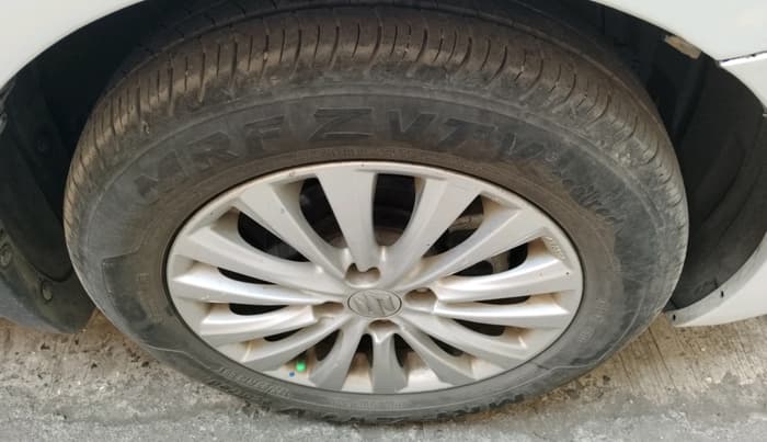 2015 Maruti Ciaz ZXI, Petrol, Manual, 1,04,337 km, tyre