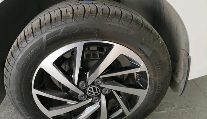 2024 Volkswagen VIRTUS Topline 1.0 TSI MT (Electric Seats), Petrol, Manual, 19,188 km, tyre
