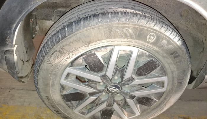 2021 Hyundai VENUE SX 1.0 TURBO IMT, Petrol, Manual, 99,996 km, tyre